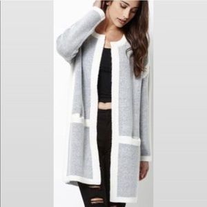 KENDALL + KYLIE gray and ivory cardigan sz M/L